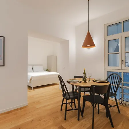 Center - Jr Terrace - Pedestrian Zone - Wi-fi - Ac